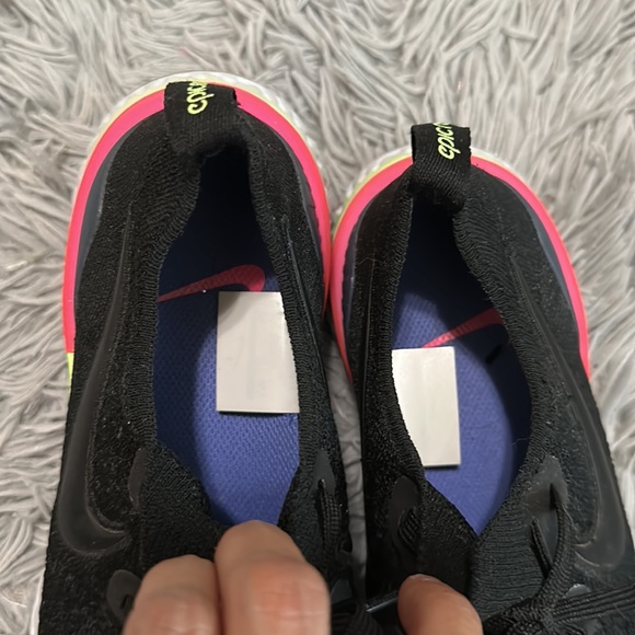 Women’s Nike Epic React black pink green grey shoe 7.5 oncloud - Picture 3 of 5